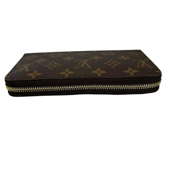 LOUIS VUITTON Brown Monogram Wallet - Picture 3 of 12
